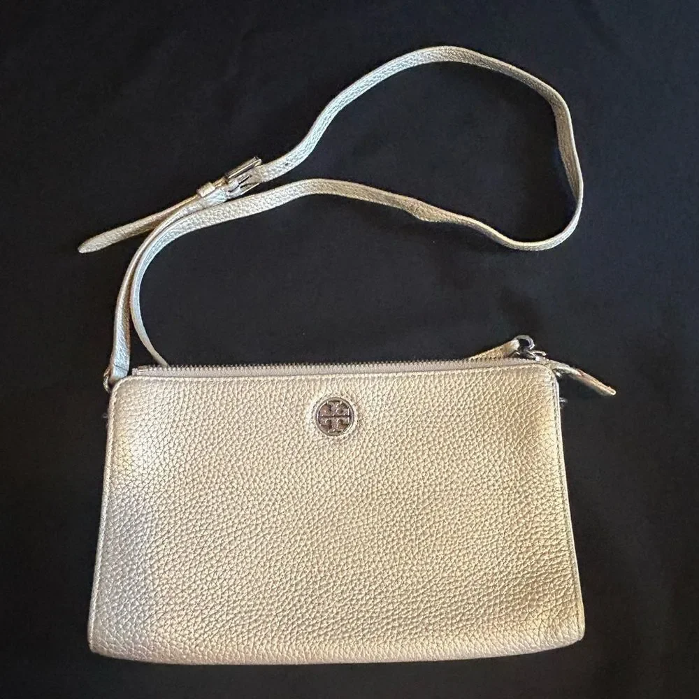 Tory Burch Silver Textured Women's Crossbody Bag Wallet - Picture 8 of 9